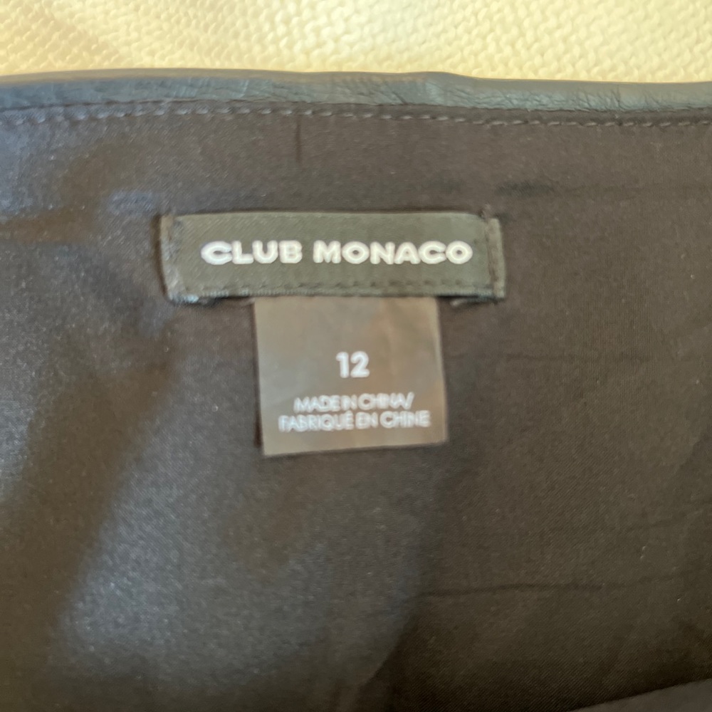 Club Monaco black, leather skirt with gold zipper and asymmetric hem line - Picture 2 of 5